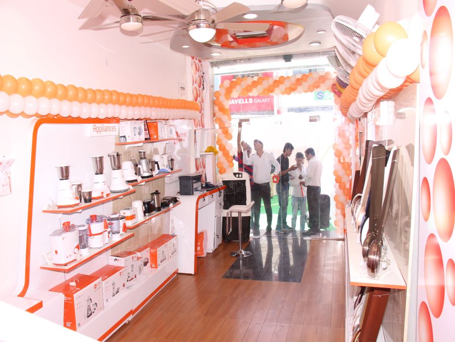 Opening ceremony of Orient Electric Smart Shop in Indore